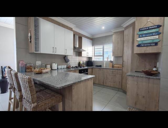 3 BEDROOM HOUSE FOR SALE IN ISLAND VIEW